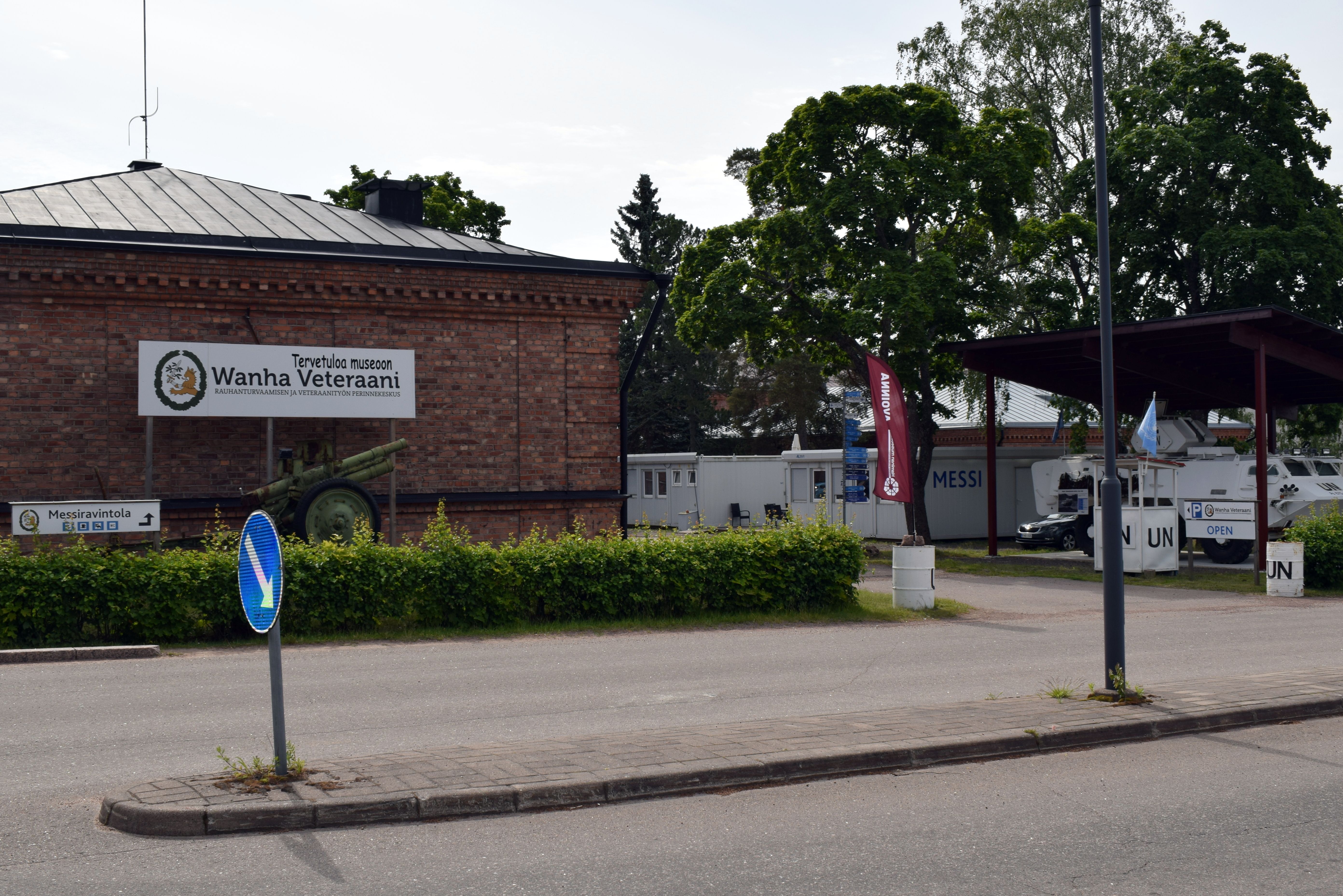 Wanha Veteraani Tattoo-Haminassa, näyttelyt auki ke-la klo 10 - 18.